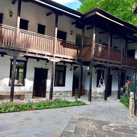 Verta House Trjavna Buitenkant foto