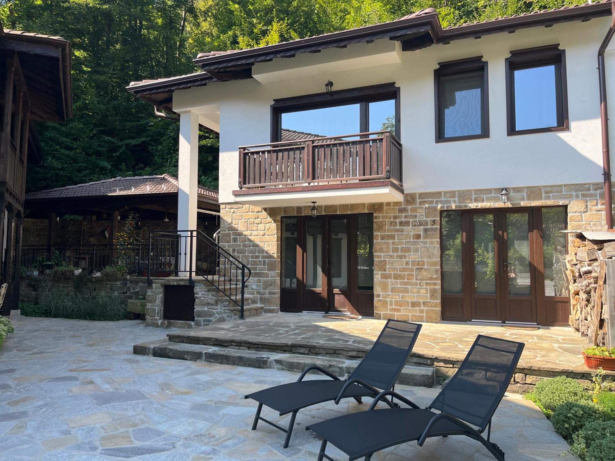 Verta House Trjavna Buitenkant foto